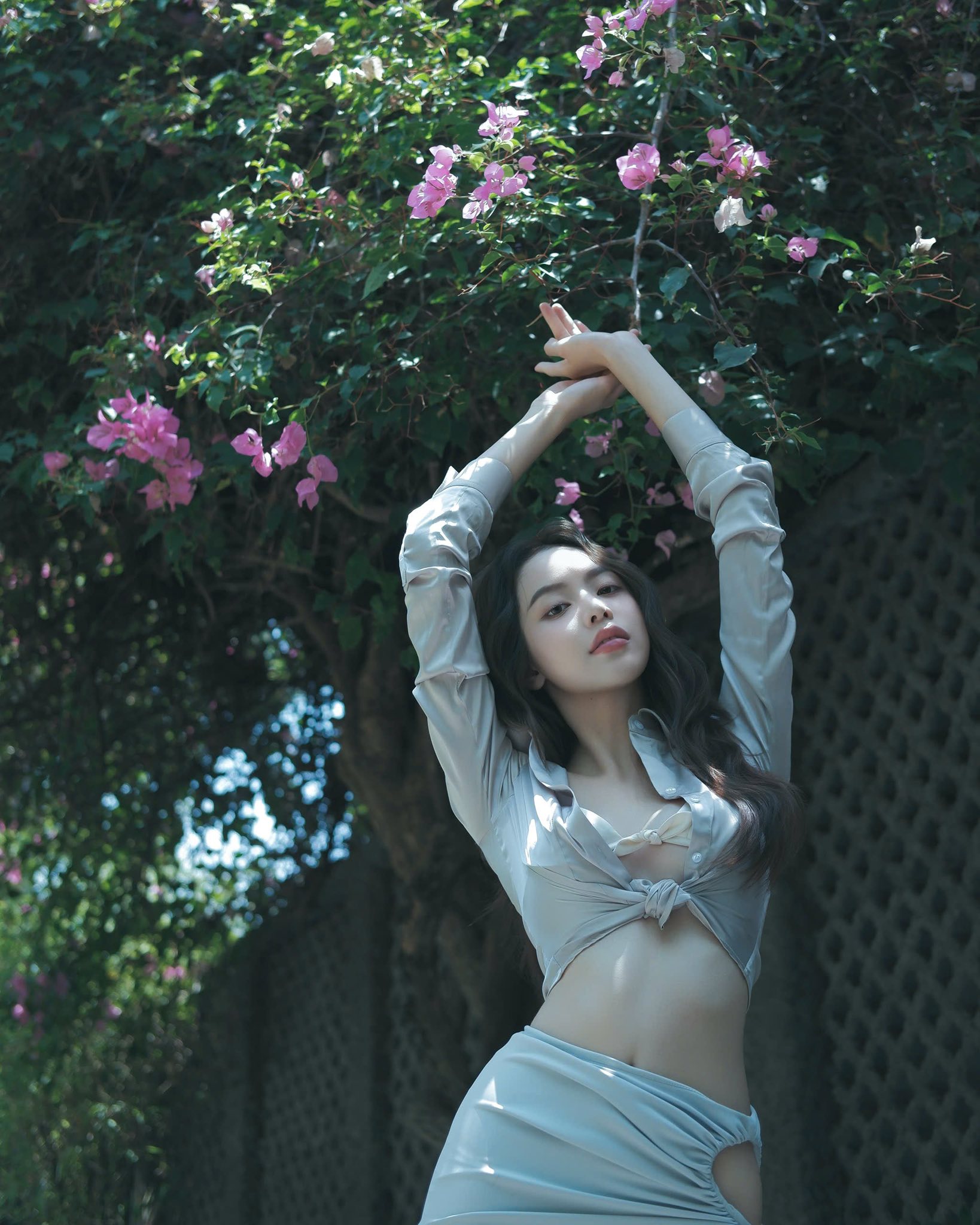 Khoe vóc dáng nóng, hoa hậu Thanh Thủy 