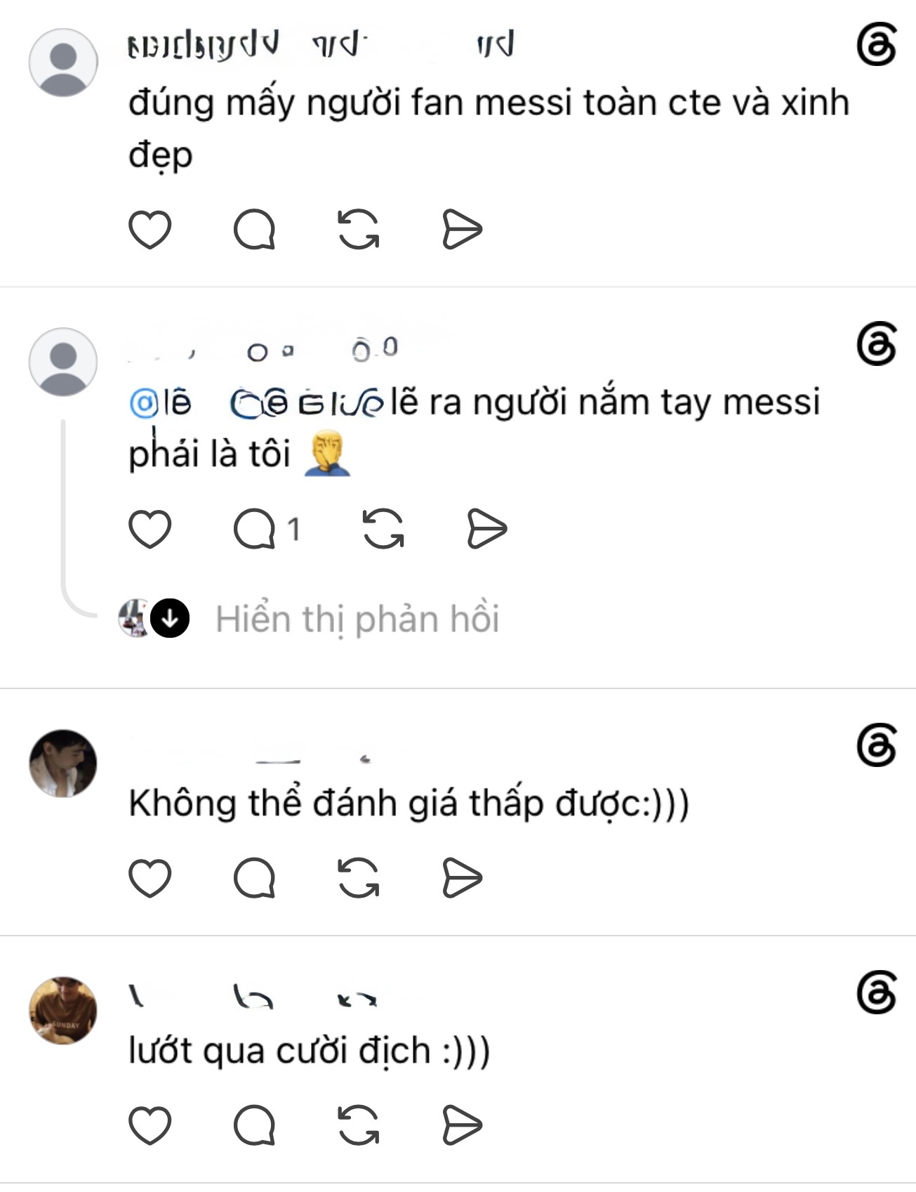 Check-in nắm tay 