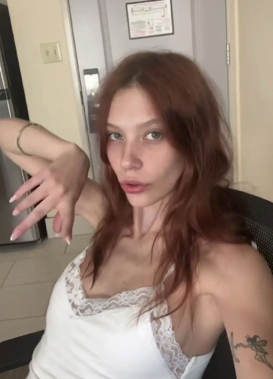 Từ đỉnh cao MXH đến góc khuất phố đèn đỏ của cựu hot girl TikTok