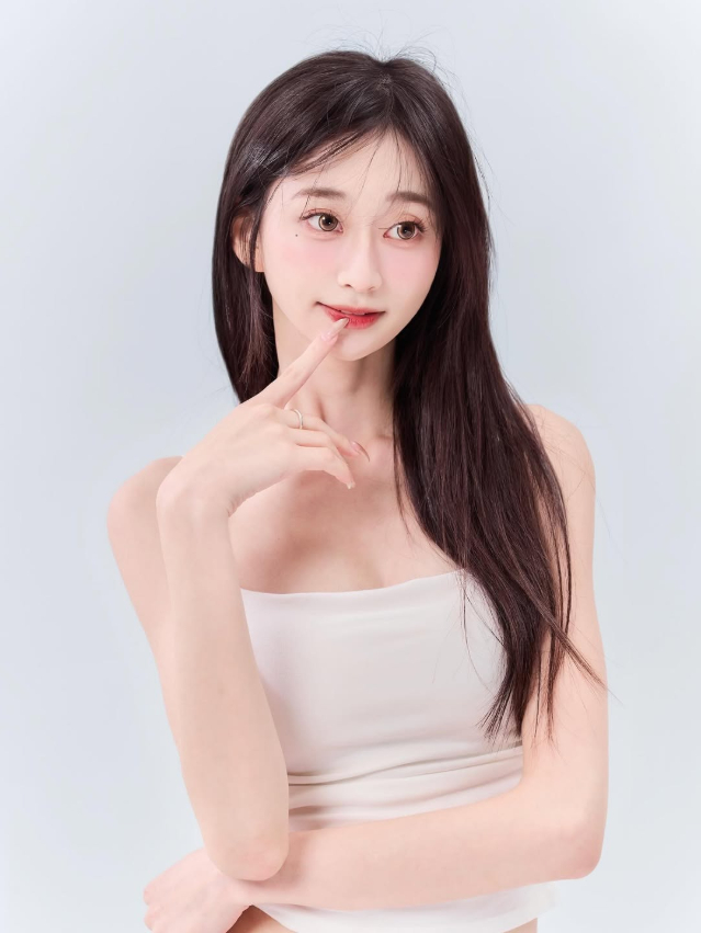 Dạo phố cầu duyên, hot girl xinh đẹp khiến dân mạng trầm trồ trước nhan sắc, đua nhau xin ứng tuyển 