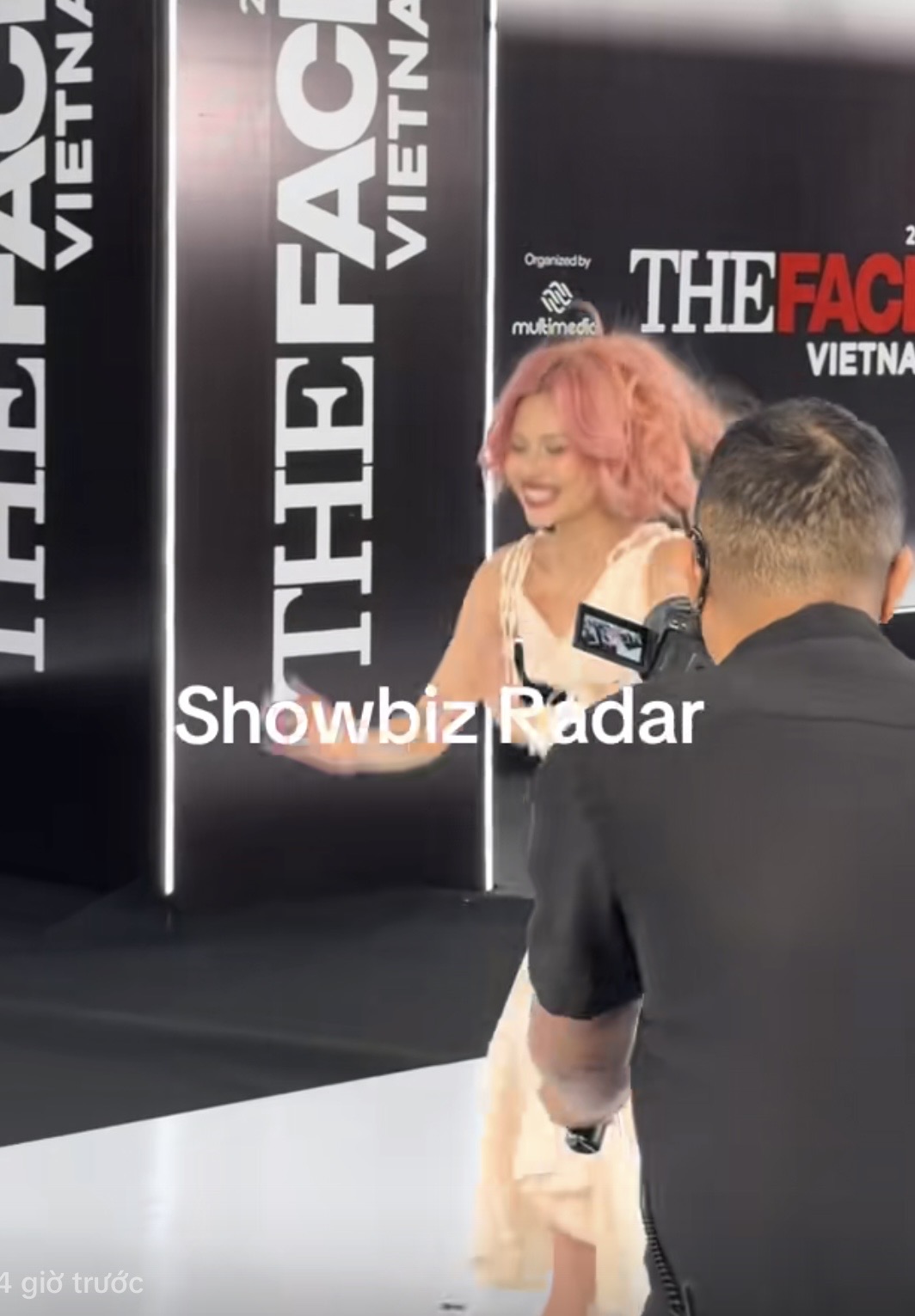 Biểu diễn múa côn tại The Face Việt Nam, nữ streamer, TikToker Châm Sứa làm rơi đạo cụ sau 7 ngày học cấp tốc