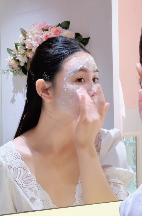 U40, Quỳnh Kool vẫn khiến CĐM ngưỡng mộ, quay vlog daily life đầy điệu đà, sang chảnh như công chúa