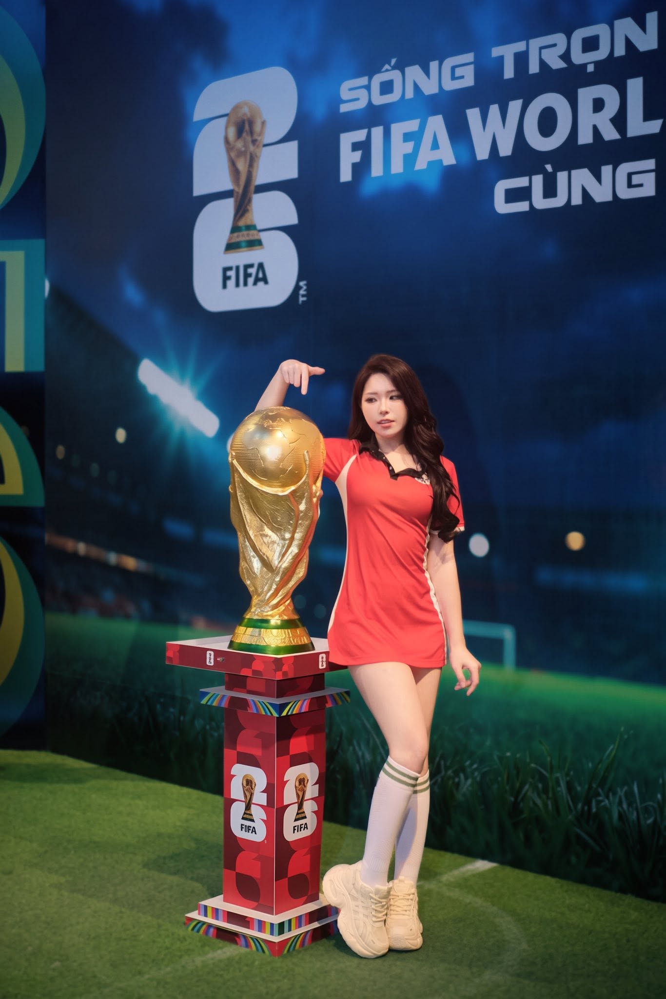 Ngắm nhan sắc ấn tượng của hot girl 