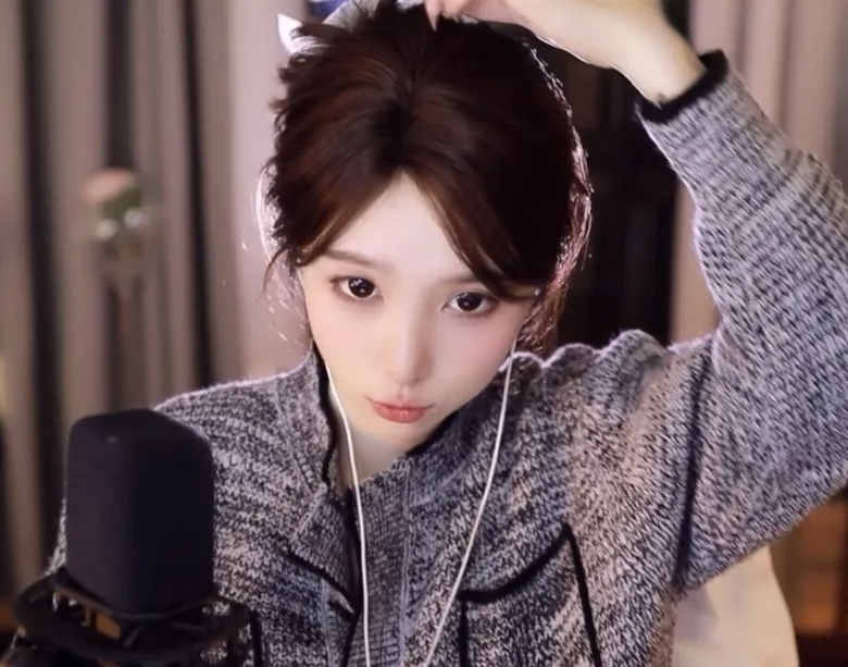 Nữ streamer xinh đẹp hé lộ đã chia tay bạn trai