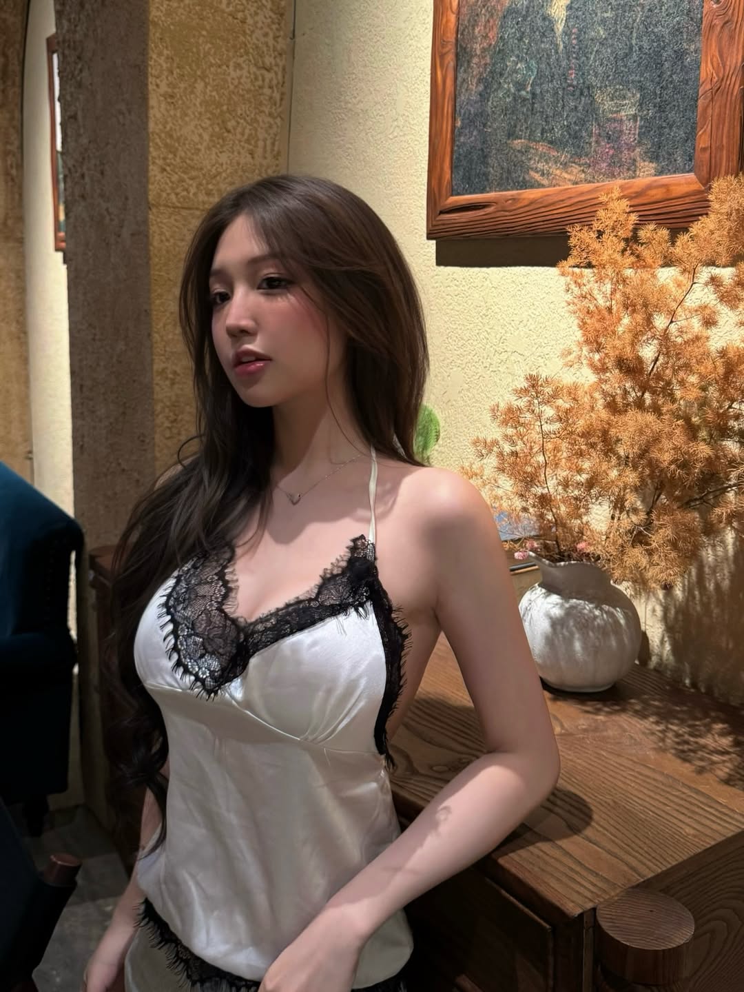 Ngẫu hứng chụp ảnh khi say, hot girl vẫn