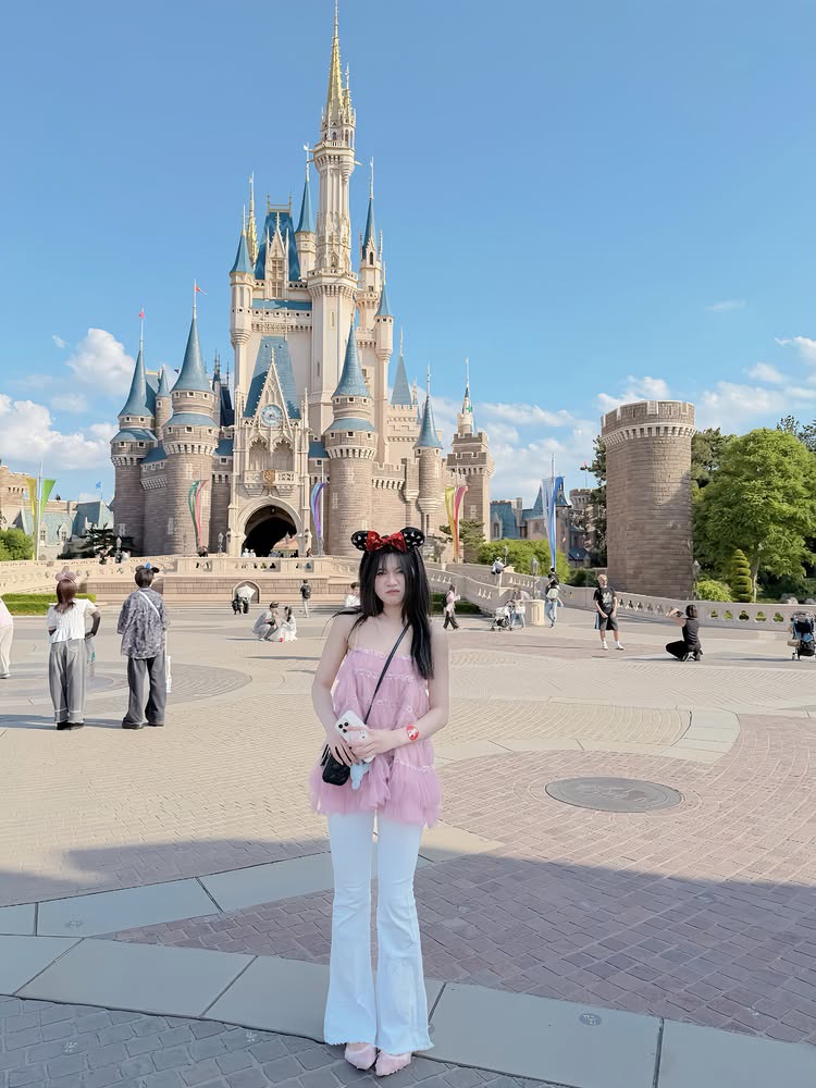 Lên mạng than ế, cô gái sở hữu visual