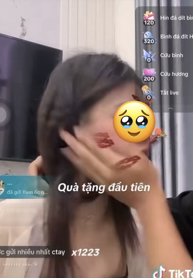 Bạo lực thành công cụ câu view, cặp đôi bất chấp livestream cảnh