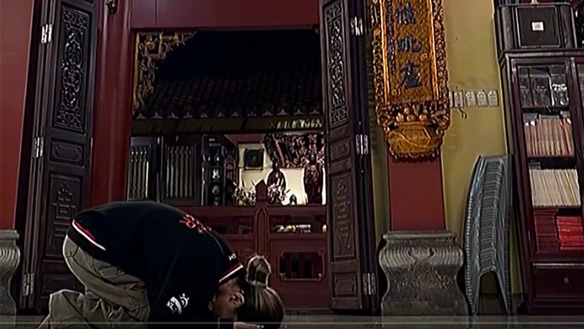 Cổ vũ T1 tới mức