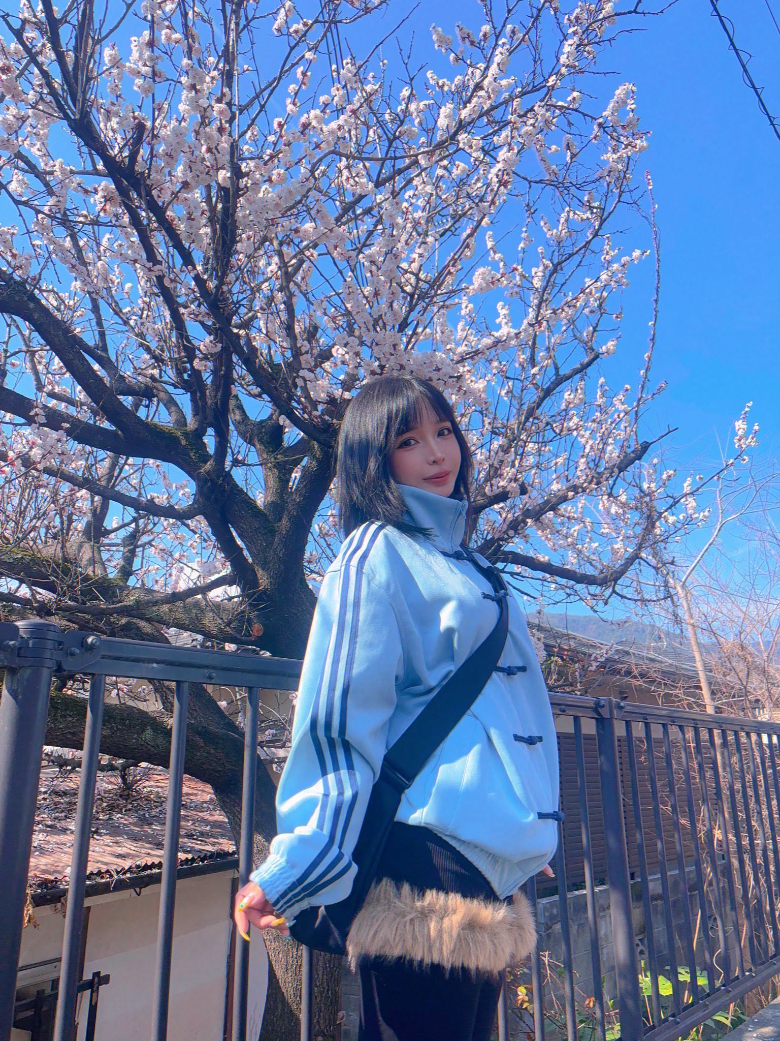 Rũ bỏ giao diện coser, UmekoJ hóa nàng thơ ngọt ngào trong bộ ảnh hè mới