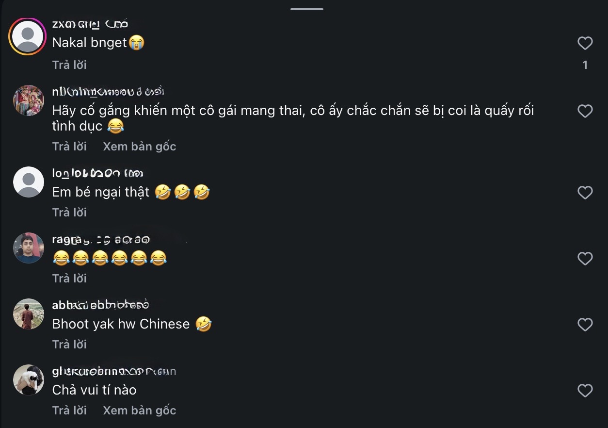 Nữ streamer đăng video quấy rối bức tượng hút 11 triệu lượt xem, vì view mà bất chấp?
