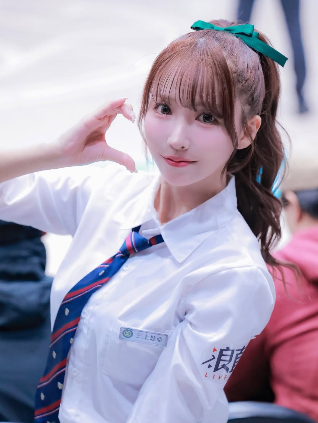 Yua Mikami khoe ảnh chơi bóng rổ, hút gần 20.000 like, fan khen làm gì cũng gợi cảm