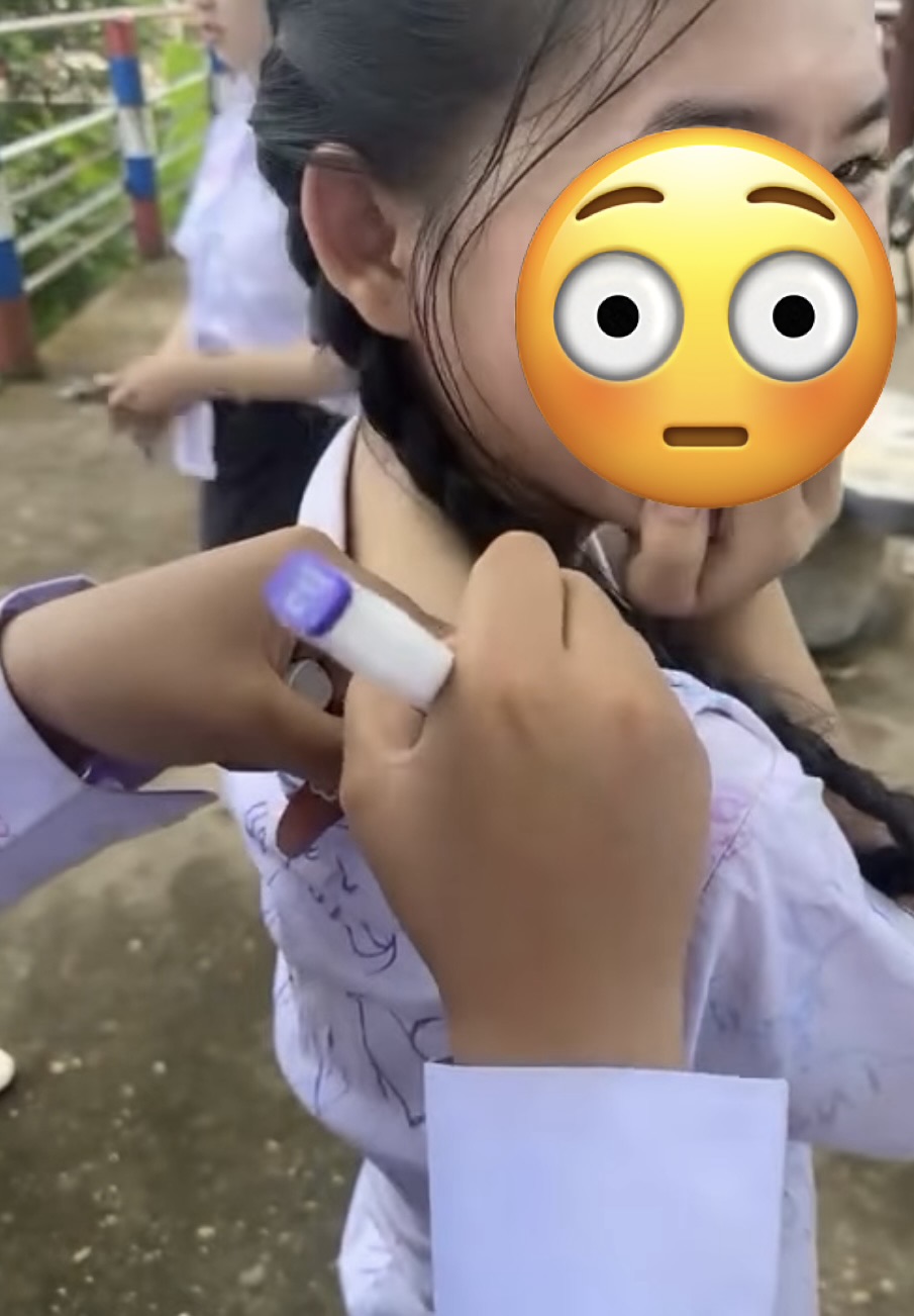 Thực hư bức ảnh nữ sinh khoe ký tên kỷ yếu trên áo nội y gây xôn xao cõi mạng