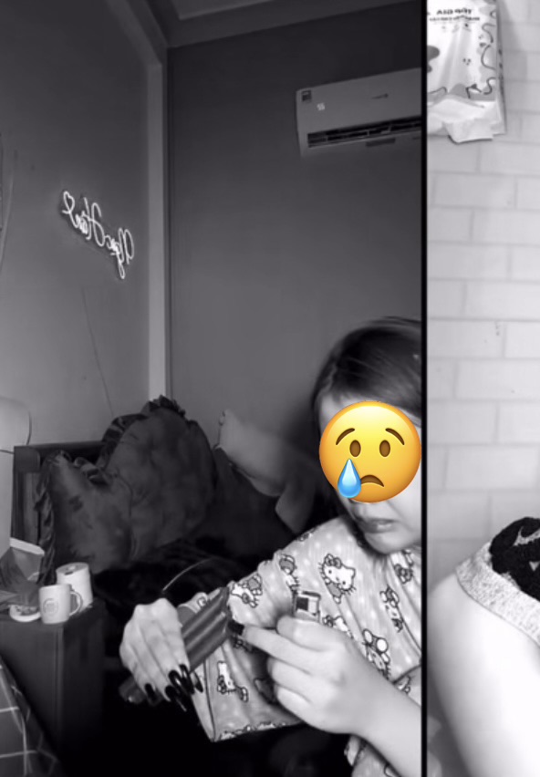Rùng mình phạt PK trên livestream, nữ sinh 2k10 thản nhiên dùng lưỡi liếm nến đang cháy để trục lợi