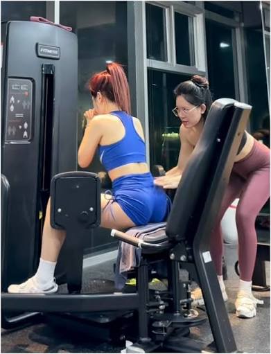 Ngọc Kem đu trend hè muộn, thế mà lại hay!