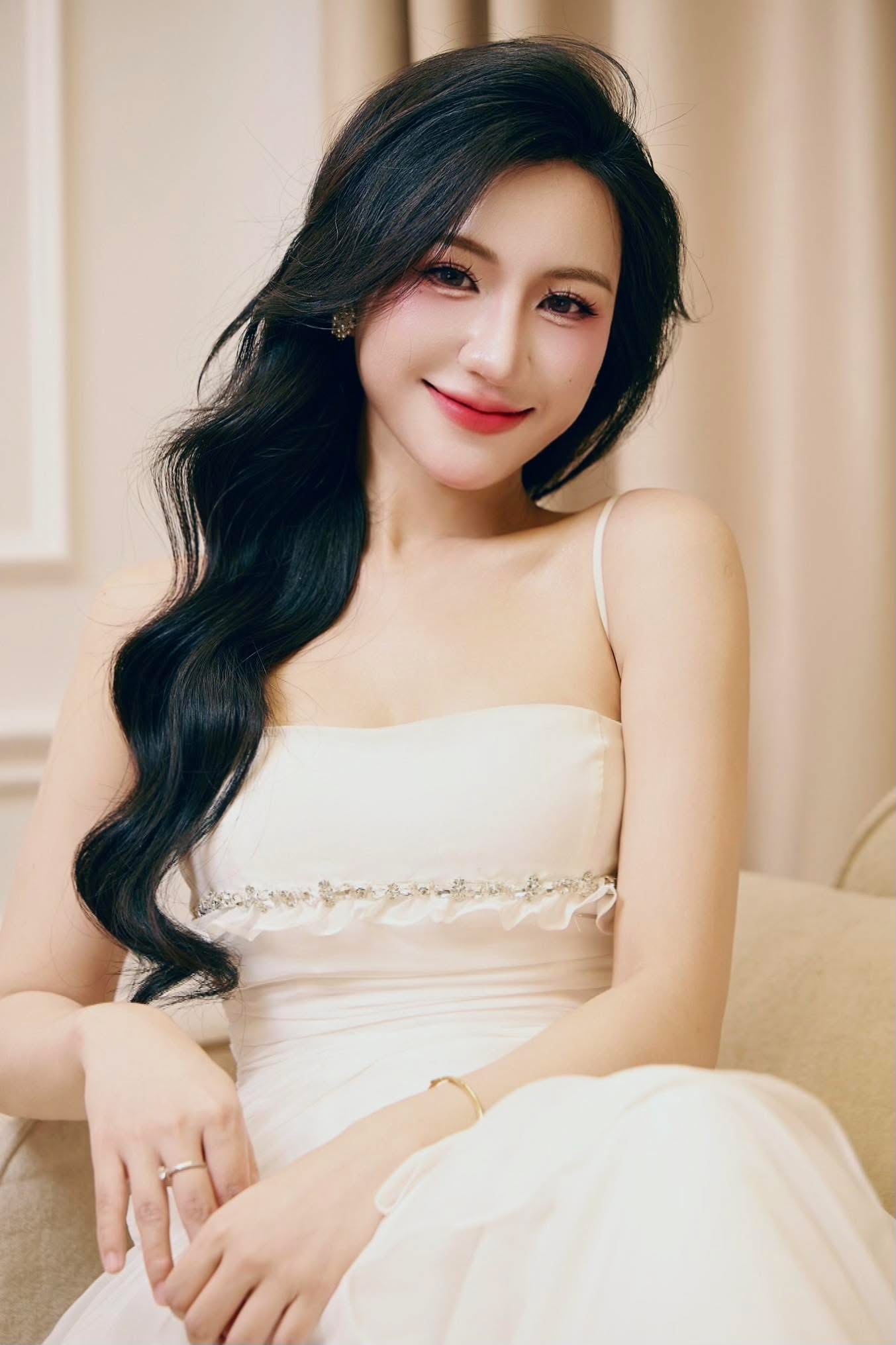 Ngỡ ngàng nhan sắc 