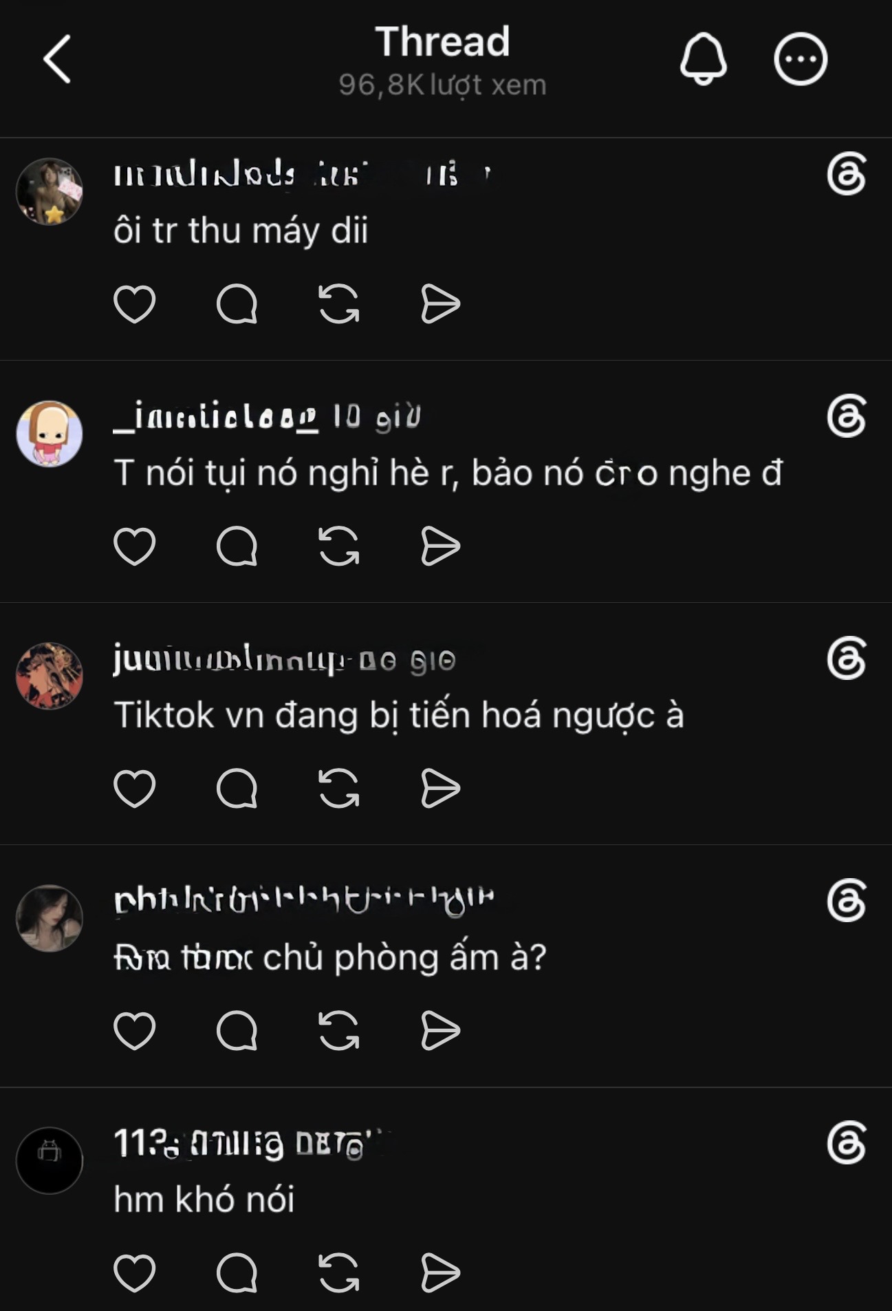 Hoa mắt với TikTok mùa nghỉ hè, trẻ em lên mạng livestream lắc lư