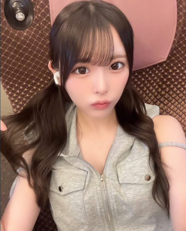 Thêm một hot girl tân binh vừa debut đã gây ấn tượng mạnh, tiết lộ luôn 