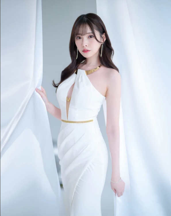 Thêm một hot girl tân binh vừa debut đã gây ấn tượng mạnh, tiết lộ luôn 