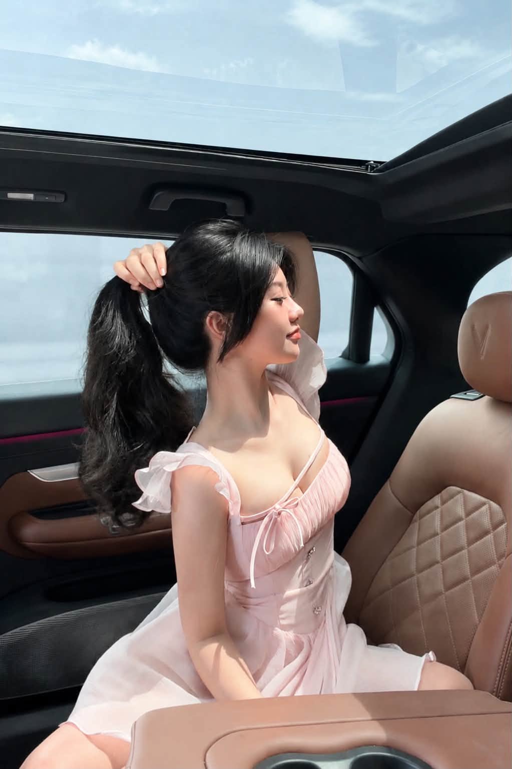 Bỏ cọ bút xuống, họa sĩ Minh Thư