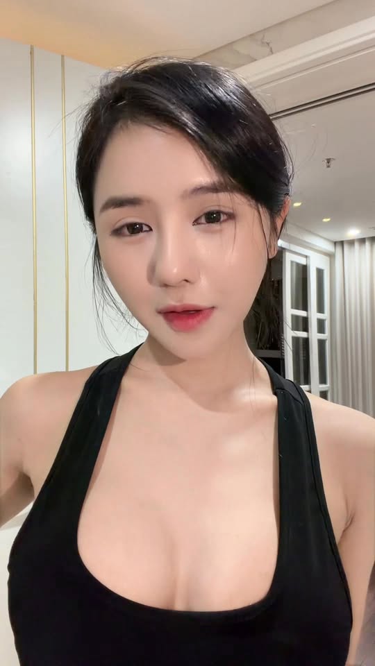 Thêm một hot girl 