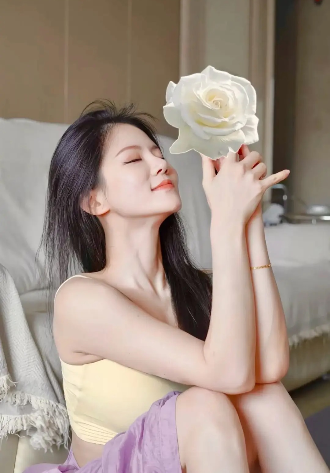 Đăng hình tập thể dục, nàng hot girl lan tỏa sự bình yên