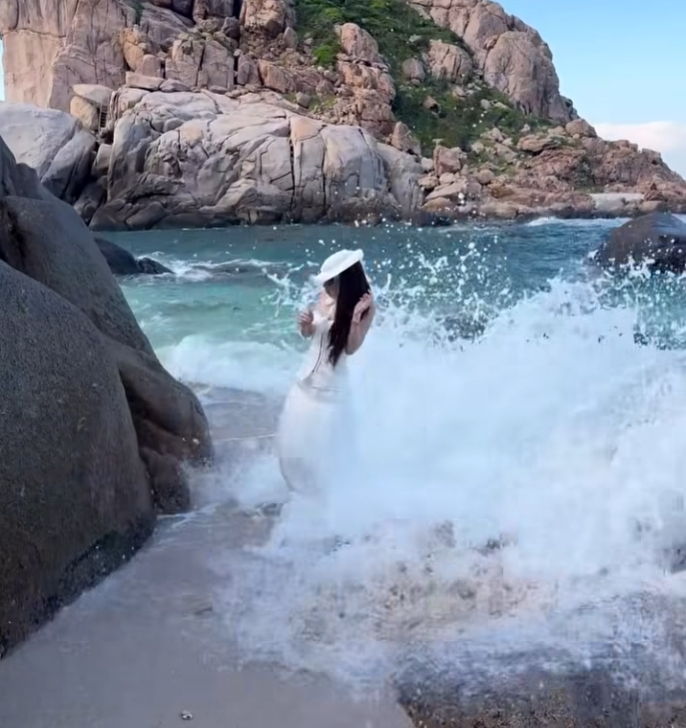 Hậu trường sóng đánh