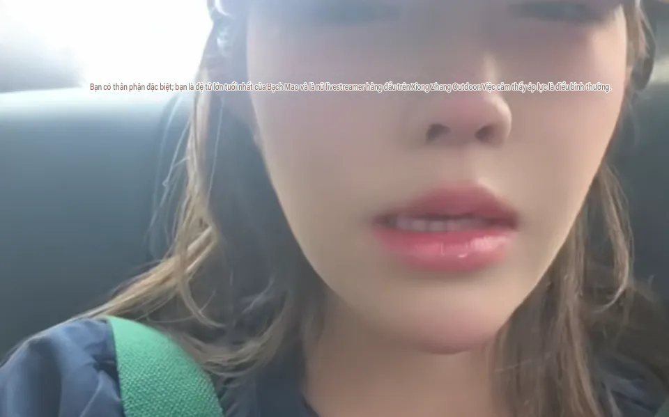 Thu nhập lên tới hàng triệu USD, nữ streamer bật khóc vì