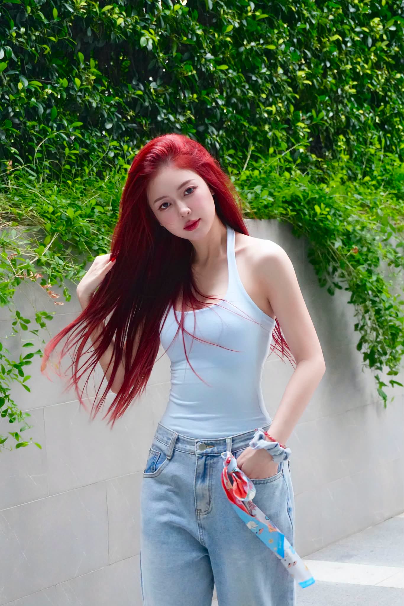 Liz Kim Cương dạo phố quá nổi bật, khiến CĐM hết lời khen ngợi