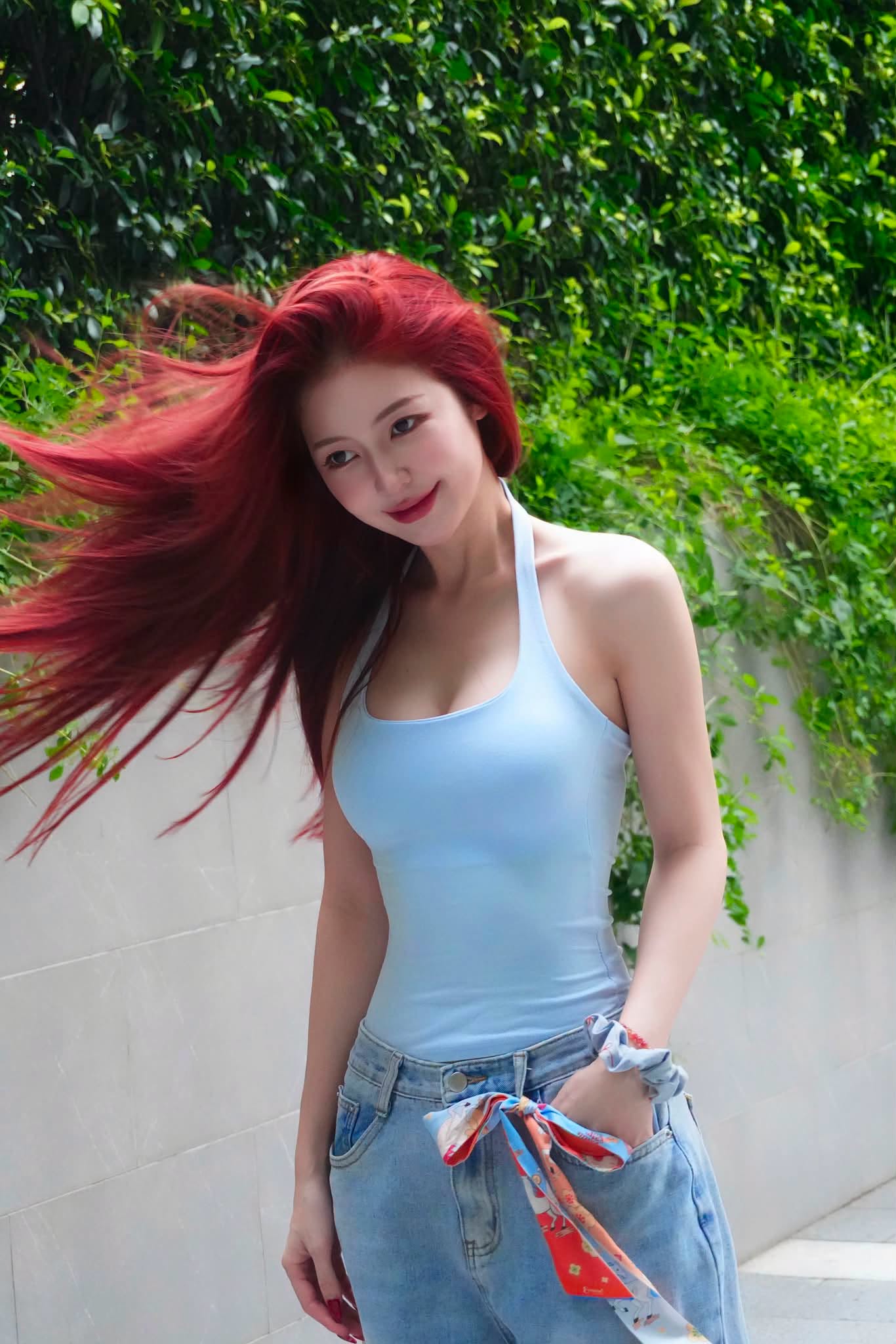 Liz Kim Cương dạo phố quá nổi bật, khiến CĐM hết lời khen ngợi