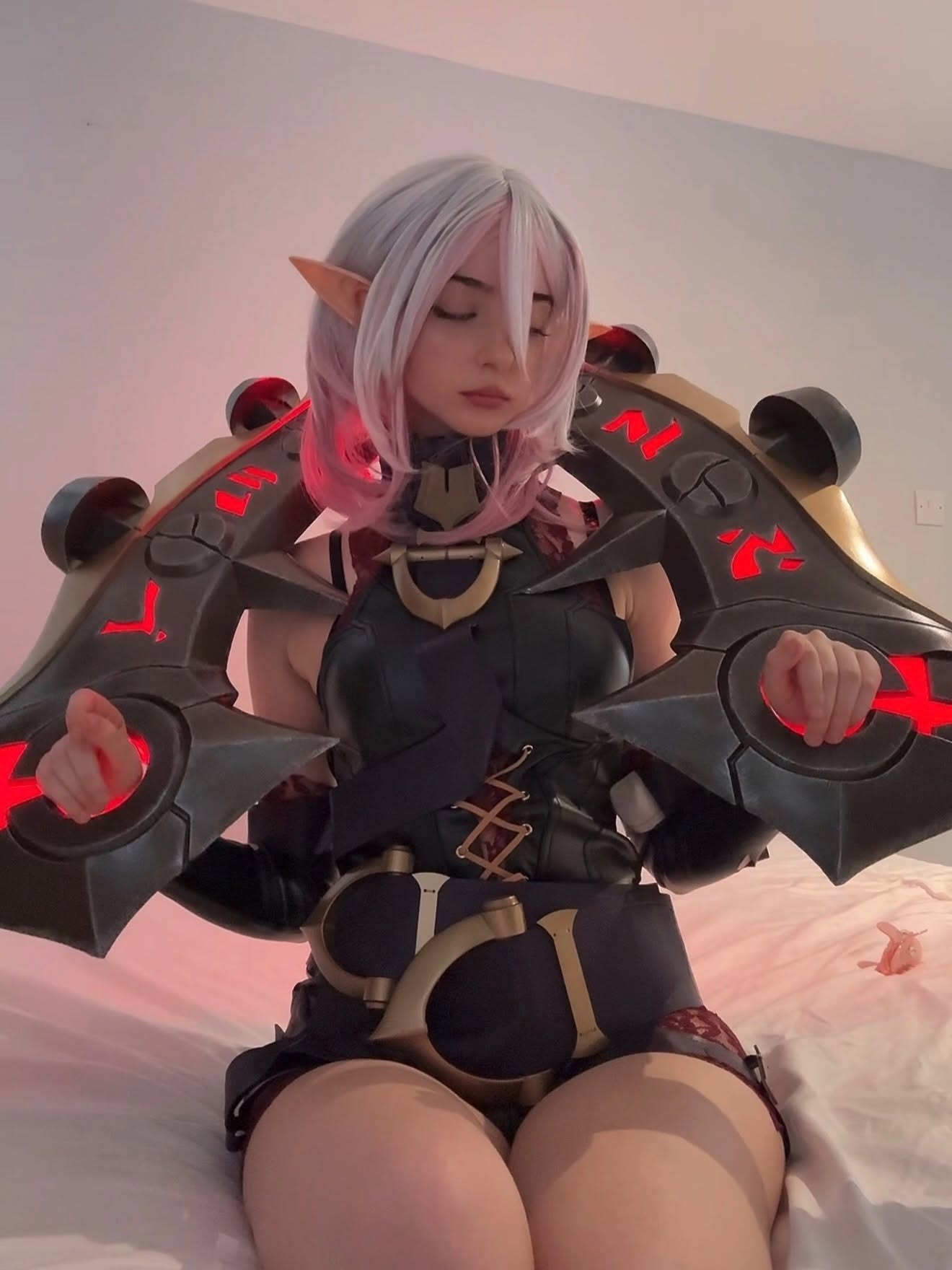 Ăn mừng 200.000 sub, nữ streamer