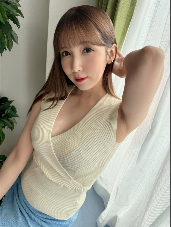 Hot girl nổi tiếng bất ngờ gặp họa lớn, bị fan hiểu nhầm
