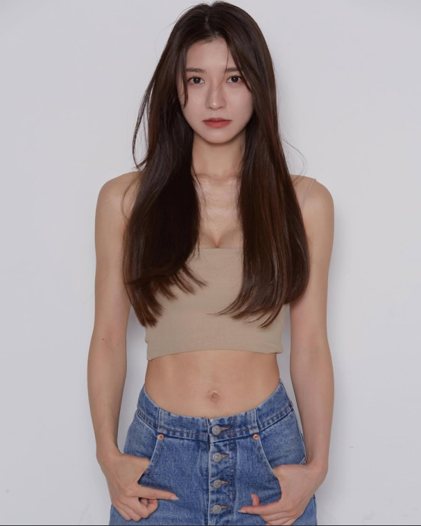 Xuất hiện cô nàng dạy lái xe xinh, gợi cảm như hot girl, cộng đồng mạng đua nhau lập team