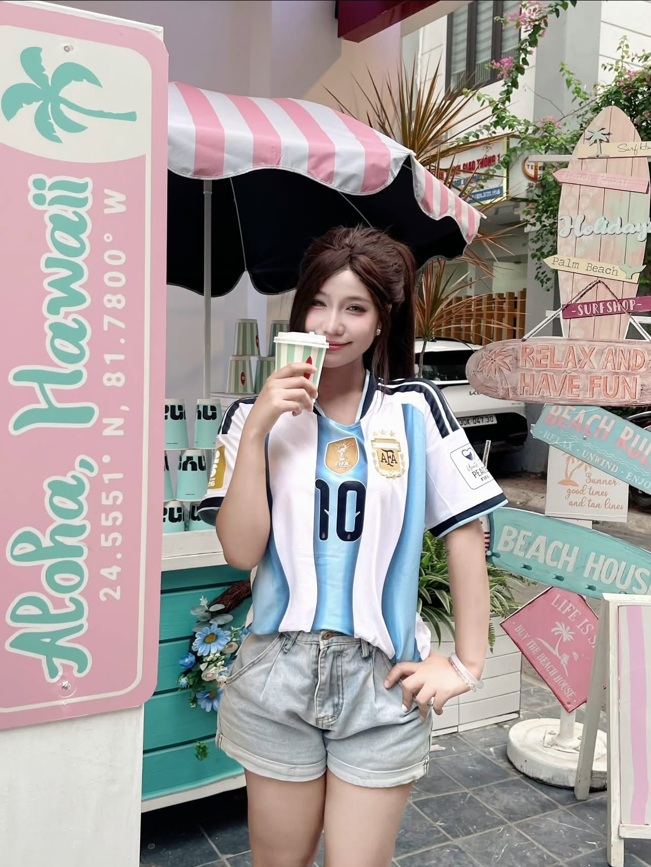 Mạnh dạn cổ vũ Argentina đi tiếp, fan girl khiến hội anh em