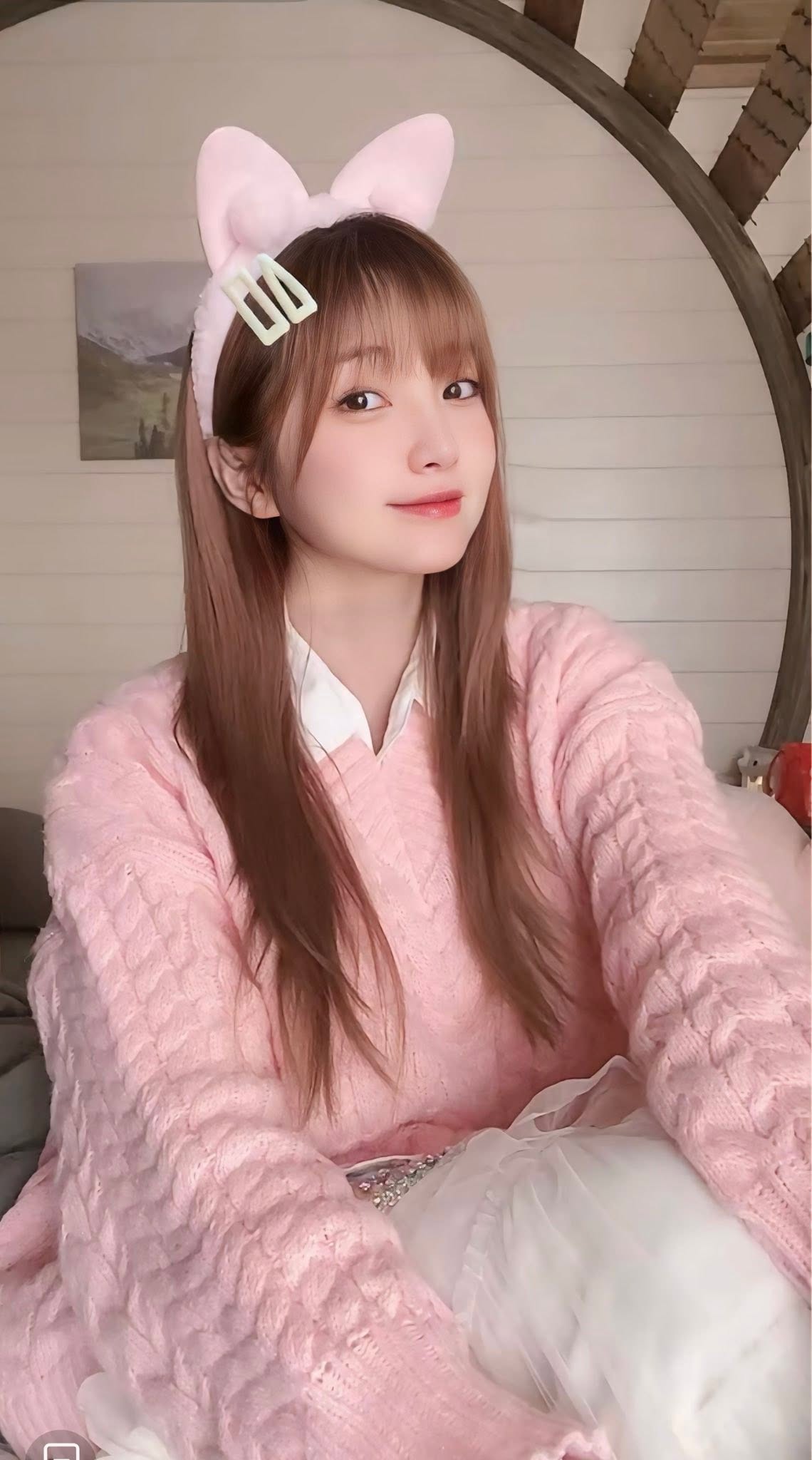 Như Hexi thả dáng trên ô tô, fan trầm trồ