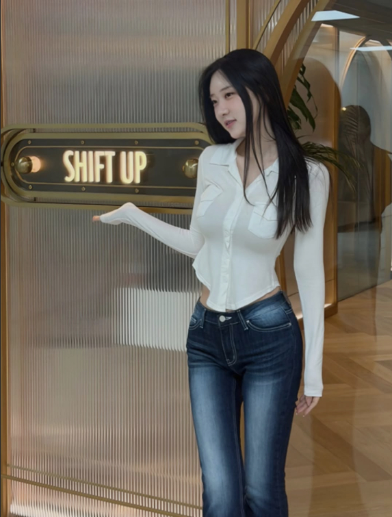 Thả nhẹ ảnh ngồi chơi game, hot girl xinh đẹp gây bão mạng, hóa ra là cái tên cực kỳ nổi tiếng