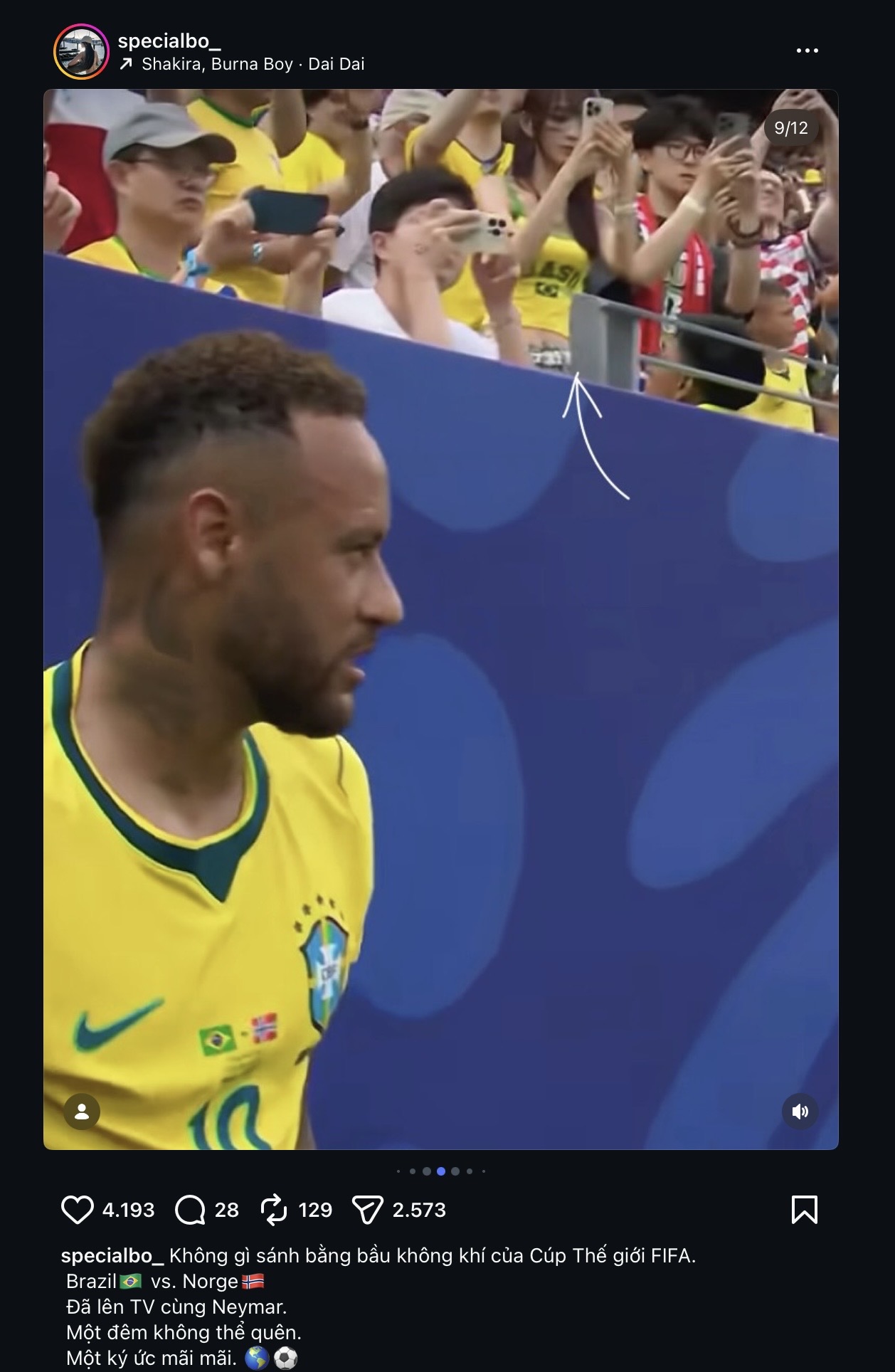 Nữ coser nổi tiếng tung khoảnh khắc “hữu duyên” với siêu sao bóng đá Neymar