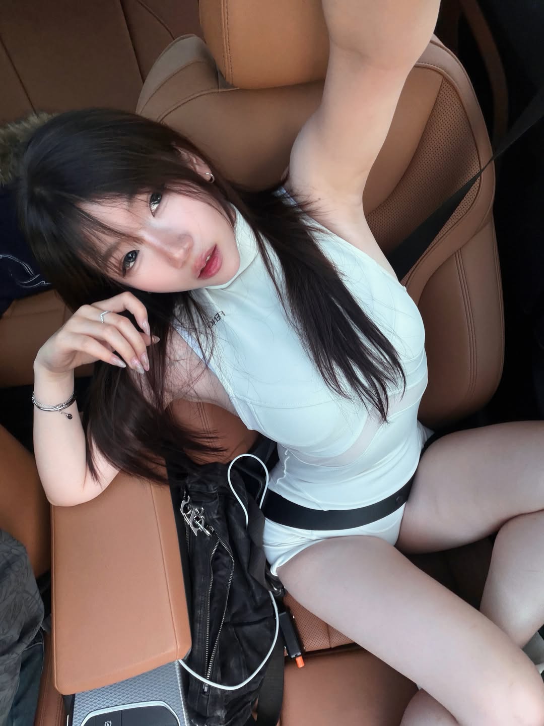 Aryminh hút hồn người xem với bộ ảnh mới, fan tấm tắc khen ngợi nhan sắc đứng 
