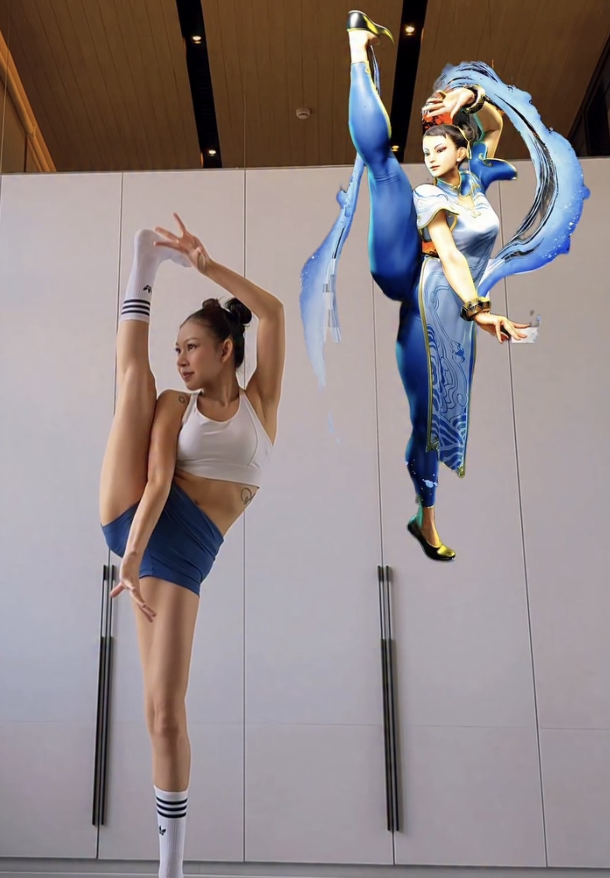 Cô gái trổ tài