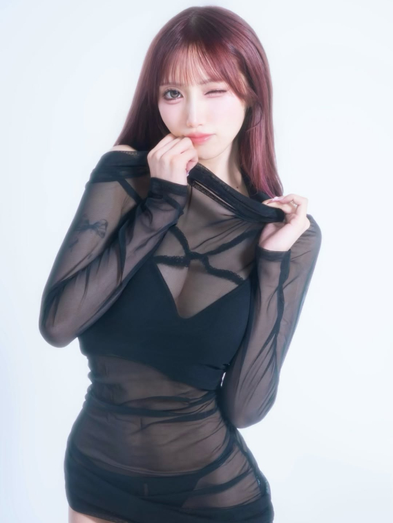 Hot girl gợi cảm bất ngờ thông báo tái xuất sau thời gian ở ẩn, hàng chục nghìn fan vội bấm