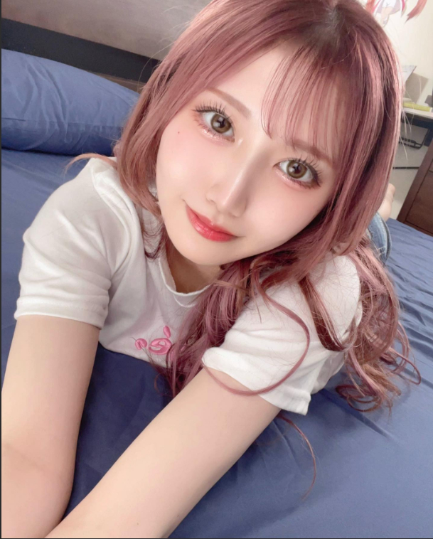 Hot girl gợi cảm bất ngờ thông báo tái xuất sau thời gian ở ẩn, hàng chục nghìn fan vội bấm