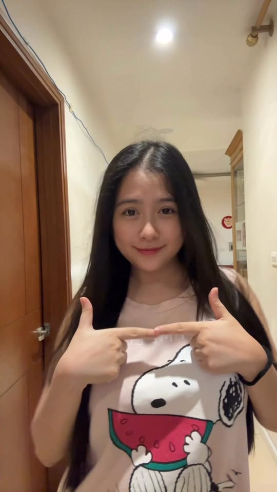 Không nhận ra nữ streamer