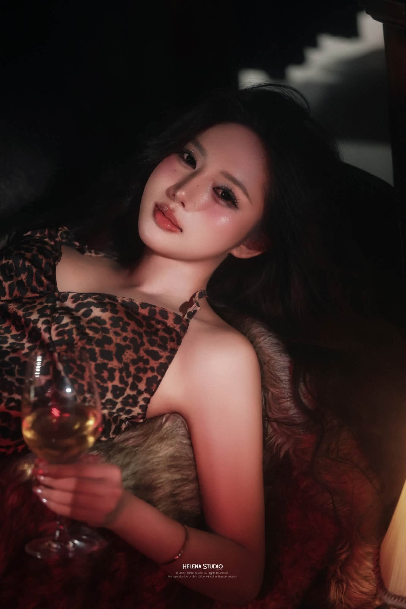 Lột xác với tạo hình trưởng thành đầy quyến rũ, hot girl 2k2 khiến CĐM không khỏi ngỡ ngàng