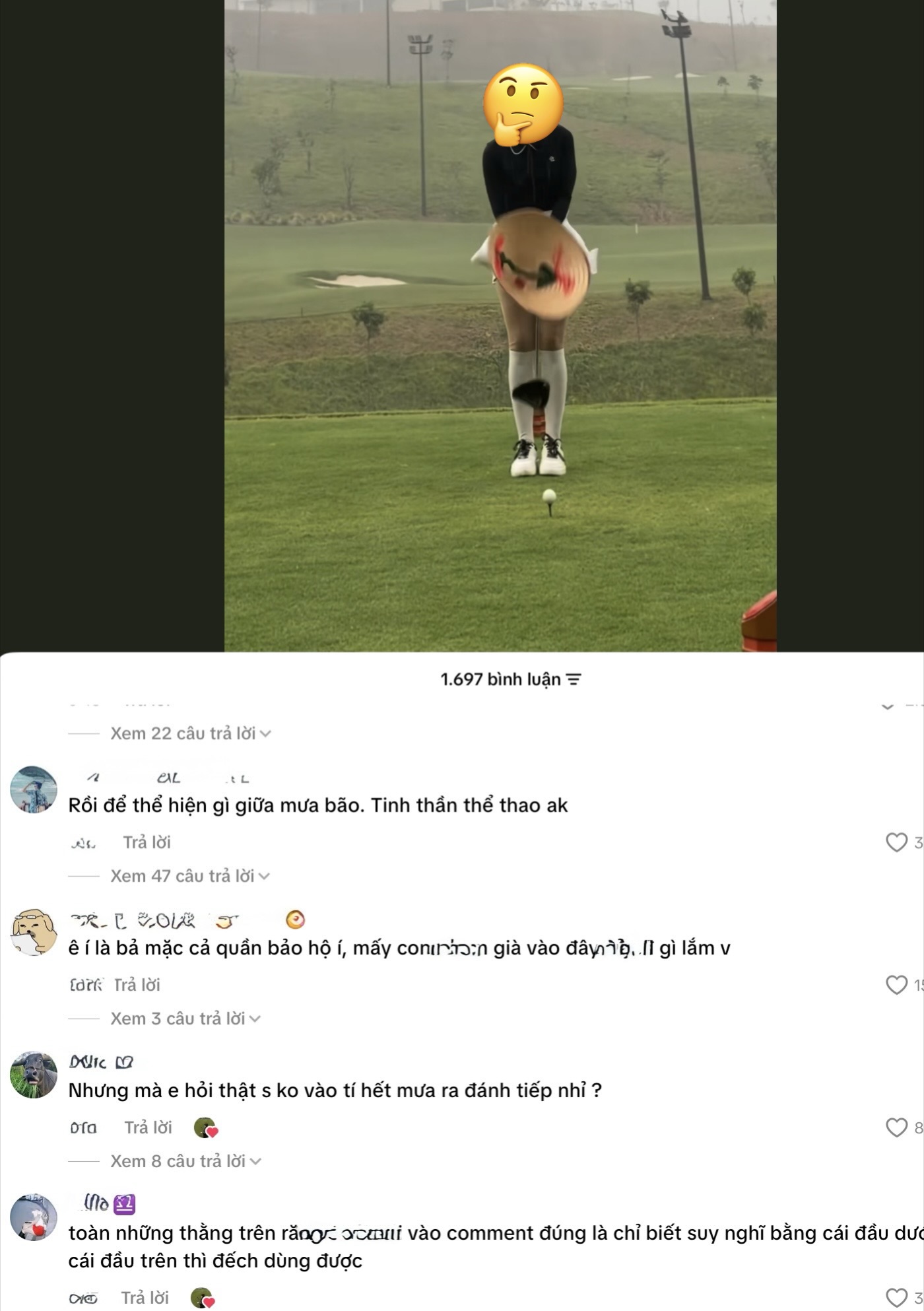 Cô gái bất chấp mưa bão ra sân golf