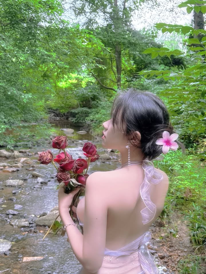 Xả ảnh cũ đón hè, Arisa Nguyễn 