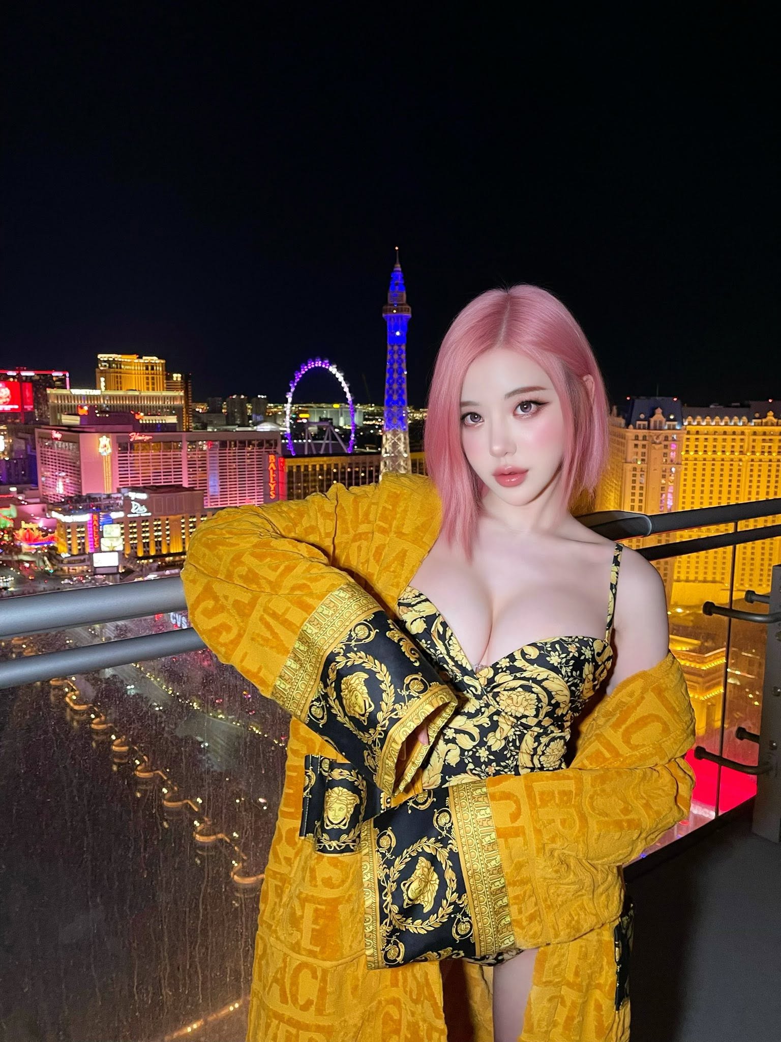 Bị chế ảnh với diễn viên phim nhạy cảm, nữ DJ nổi tiếng phải đính chính trong oan ức