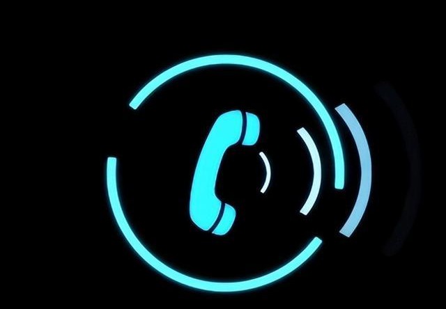Chỉ vì tò mò nhấn vào web phản cảm, người đàn ông bị dẫn dụ nạp tiền cả trăm triệu