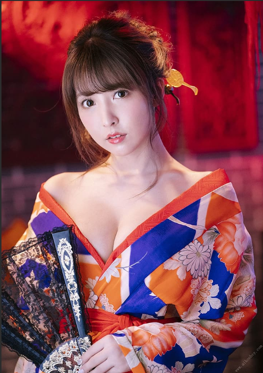 Yua Mikami tiếp tục mở rộng