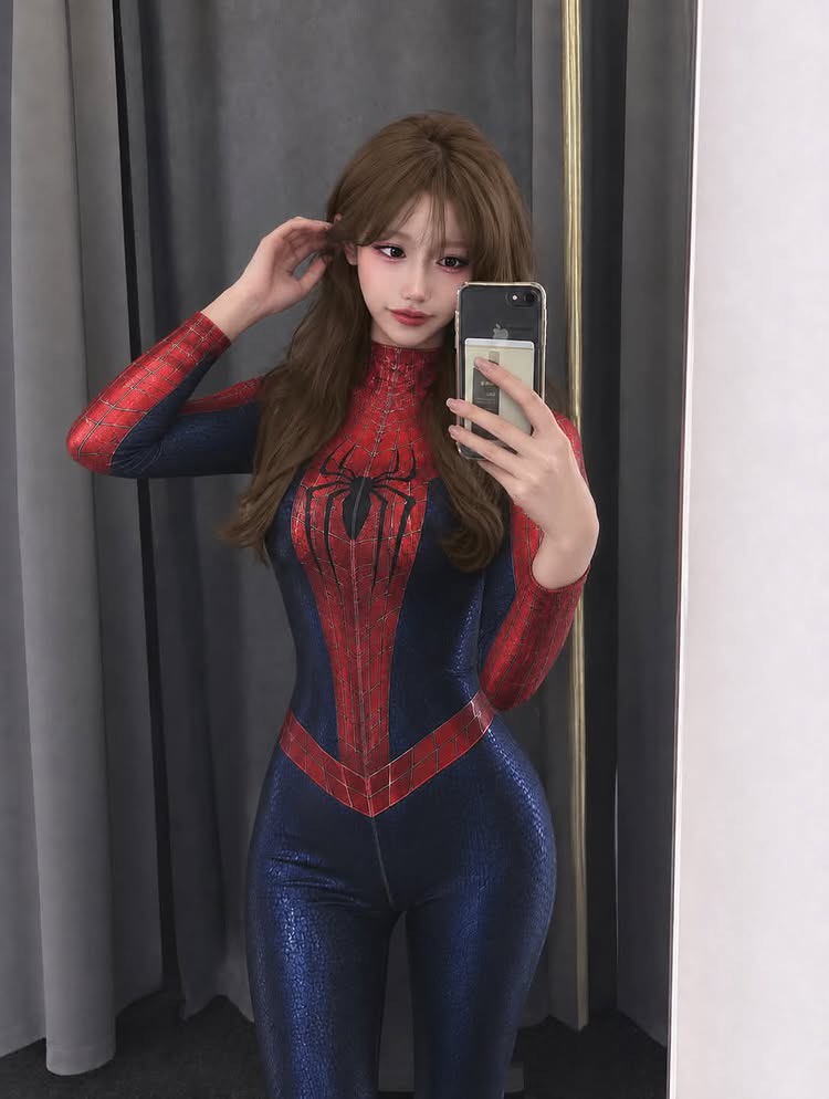Phim Người nhện vừa ra mắt, trào lưu cosplay Spider-Woman quyến rũ bùng nổ, thiêu đốt mạng xã hội