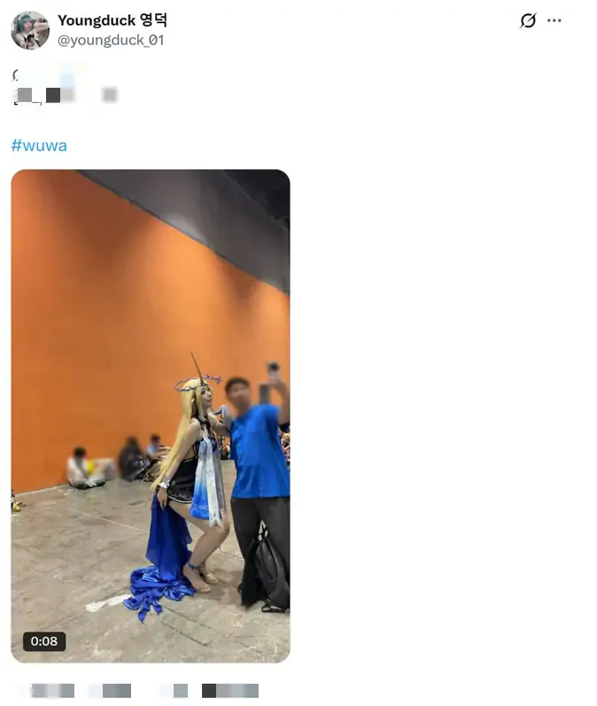 Gây sốt tại sự kiện mới đây, nữ cosplayer gợi cảm gây bão mạng, fan vẫn