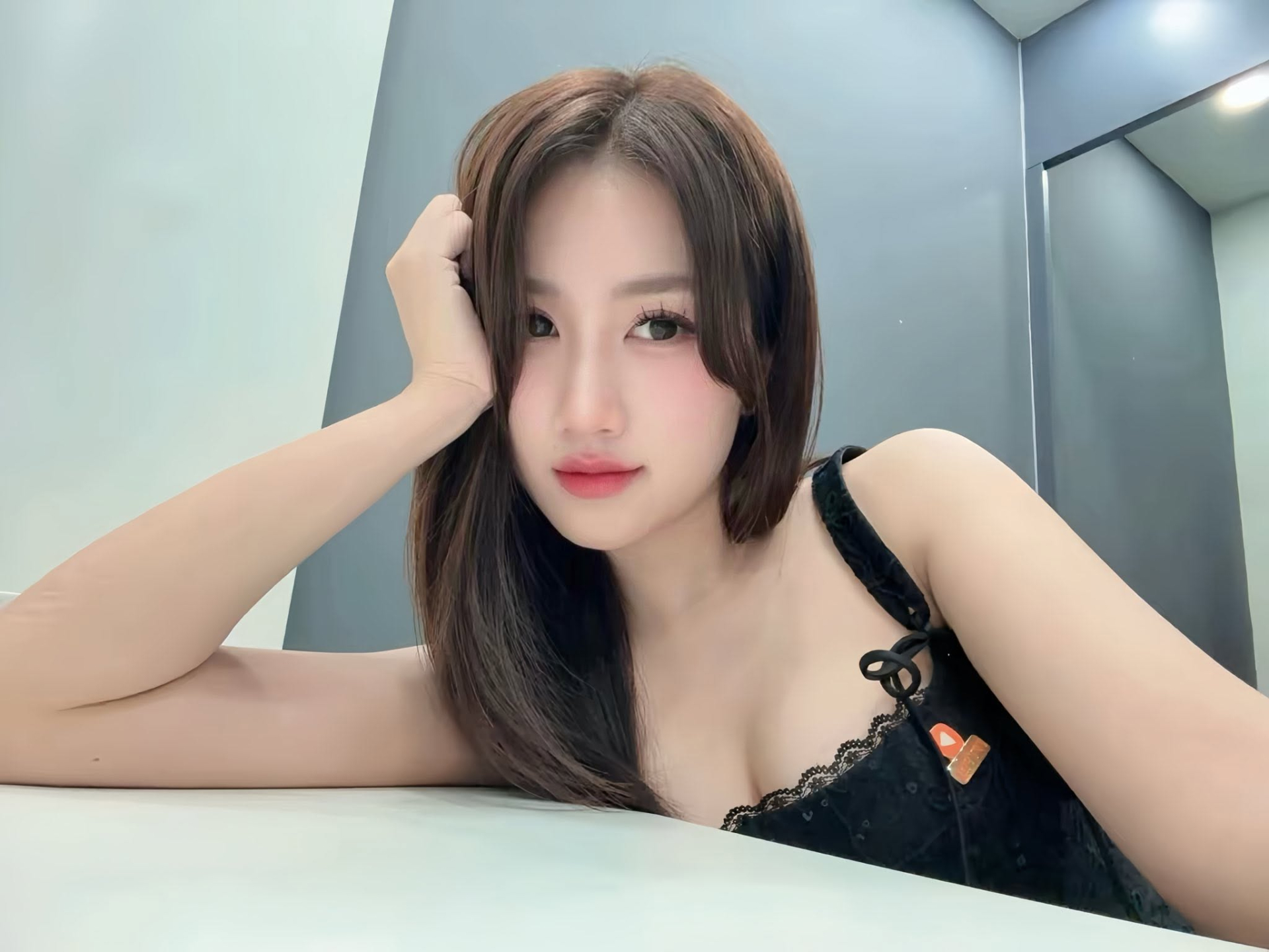 Không giống kịch bản